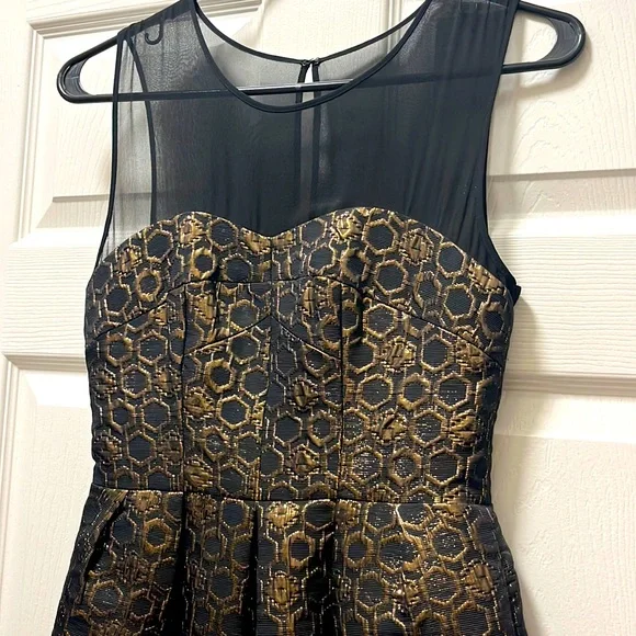Club Monaco | Dresses | Club Monaco Black And Gold Tulip Sweetheart Dress  Size 0 | Poshmark